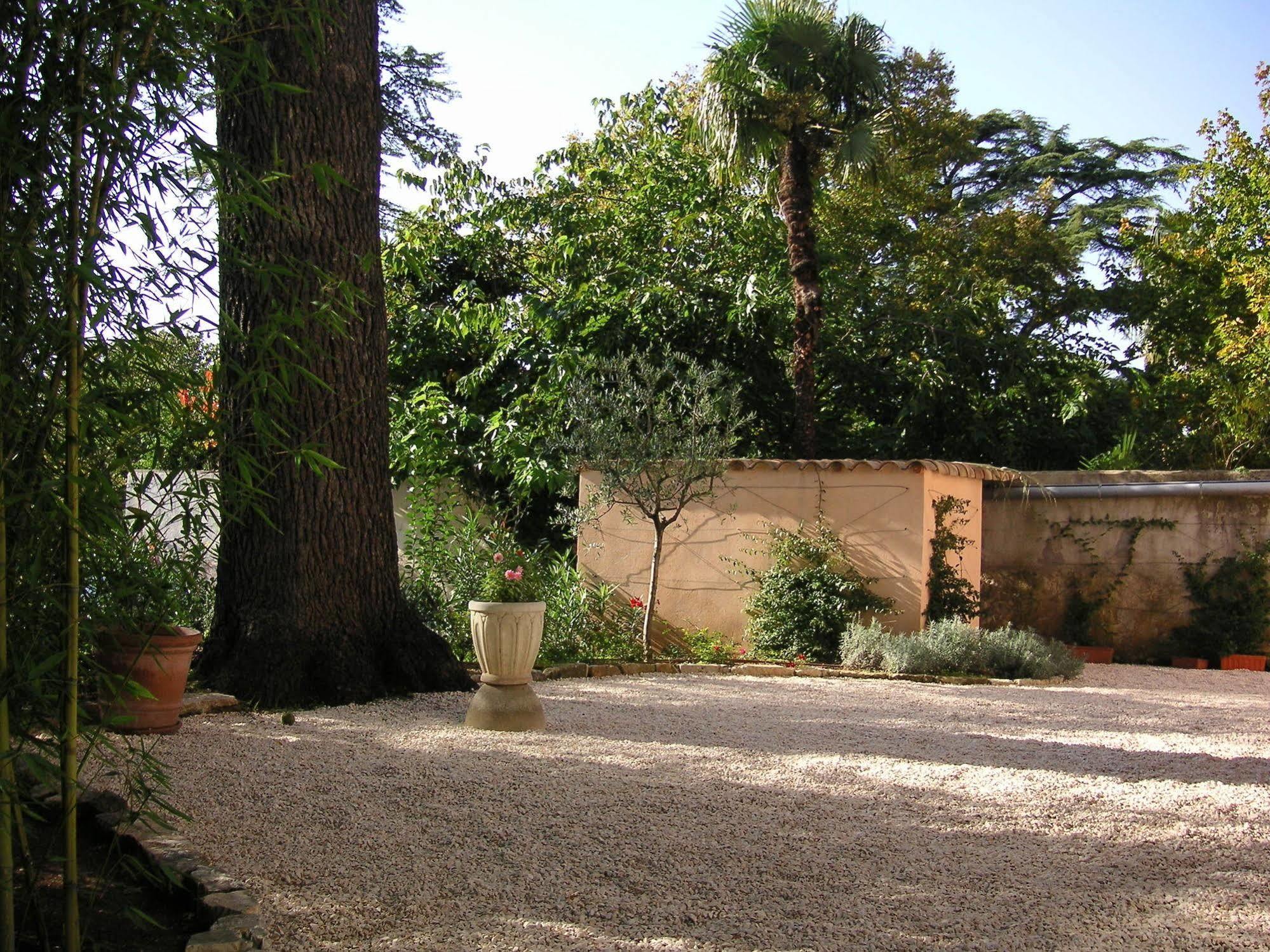 Hotel Le Victoria Draguignan Eksteriør bilde